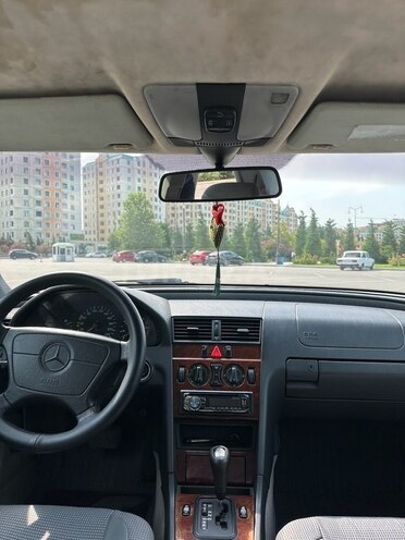 Mercedes C 220 d 1997, 628,000 km - 2.2 l - Sumqayıt