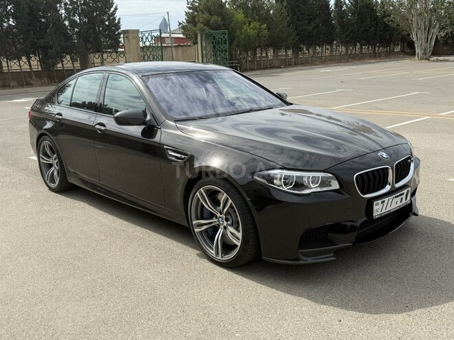 BMW M5 2013, 60,000 km - 4.4 л - Bakı