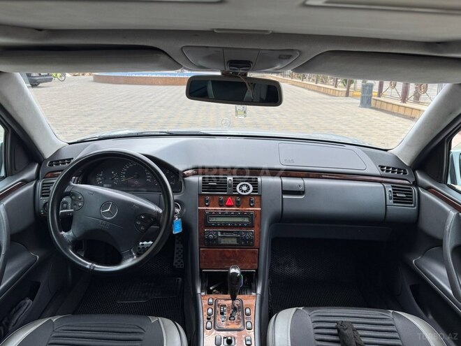 Mercedes E 270 2000, 341,000 km - 2.7 l - İmişli