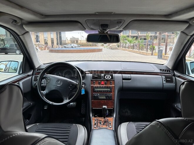 Mercedes E 270 2000, 341,000 km - 2.7 l - İmişli