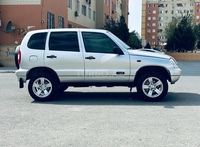 Chevrolet Niva 2008, 300,000 km - 1.7 л - Bakı