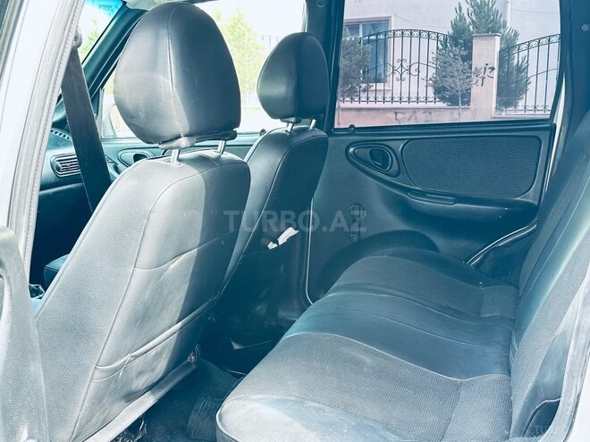 Chevrolet Niva 2008, 300,000 km - 1.7 л - Bakı