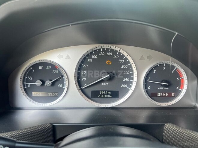 Mercedes  2010, 234,000 km - 2.1 l - Bakı