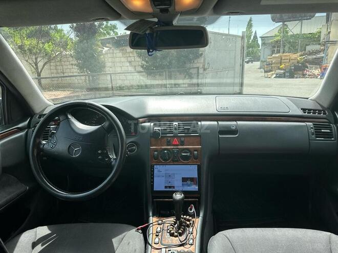 Mercedes E 240 1999, 470,000 km - 2.4 l - Göyçay