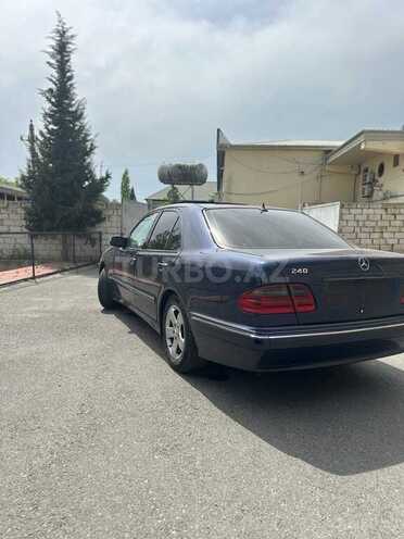 Mercedes E 240 1999, 470,000 km - 2.4 l - Göyçay