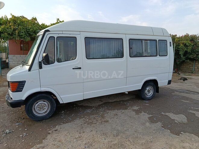 Mercedes 208 D 1993, 86,619 km - 2.9 l - Sabirabad