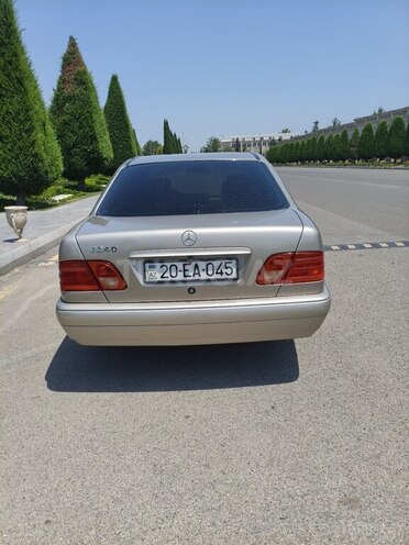 Mercedes E 240 1998, 294,582 km - 2.4 l - Gəncə