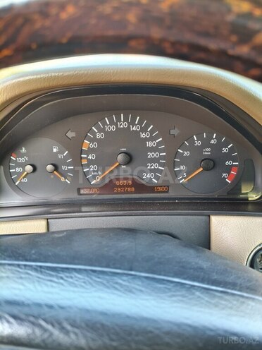 Mercedes E 240 1998, 294,582 km - 2.4 l - Gəncə