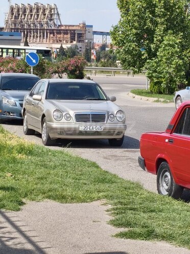 Mercedes E 240 1998, 294,582 km - 2.4 l - Gəncə