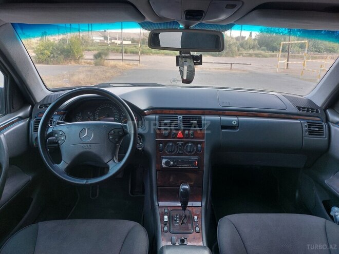 Mercedes E 240 2000, 358,000 km - 2.6 l - Şirvan