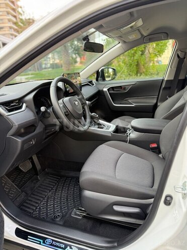 Toyota RAV4 2024, 10,000 km - 2.5 l - Bakı