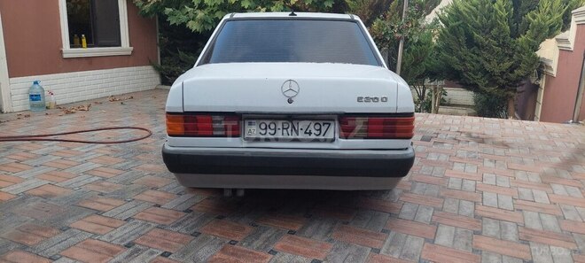 Mercedes 190-8