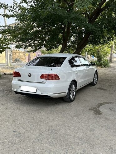 Volkswagen Passat 2011, 210,000 km - 2.5 l - Gəncə