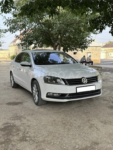 Volkswagen Passat 2011, 210,000 km - 2.5 l - Gəncə