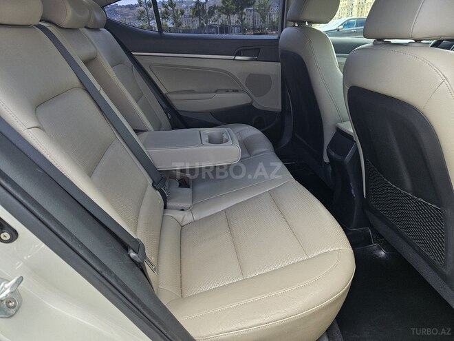 Hyundai Elantra 2016, 177,000 km - 2.0 l - Bakı