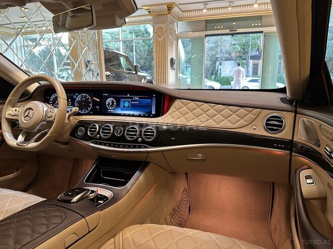 Mercedes S 560 4MATIC 2018, 88,000 km - 4.0 l - Bakı