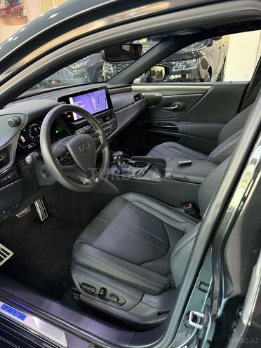 Lexus ES 300h 2024, 25,000 km - 2.5 l - Bakı