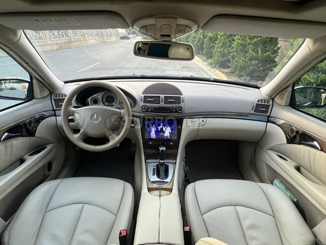 Mercedes E 240 2002, 318,000 km - 2.6 l - Bakı
