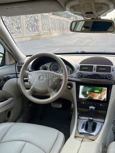 Mercedes E 240 2002, 318,000 km - 2.6 l - Bakı