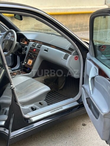 Mercedes E 220 d 2000, 498,000 km - 2.2 l - Bakı
