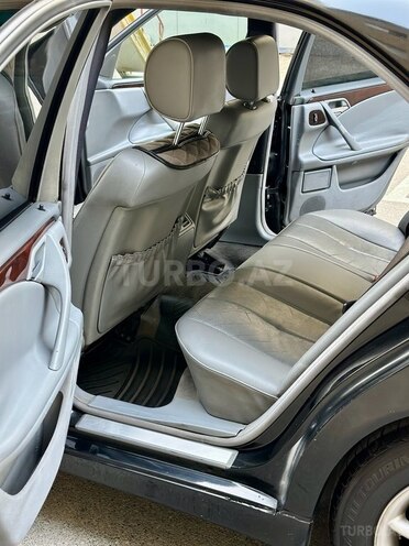 Mercedes E 220 d 2000, 498,000 km - 2.2 l - Bakı