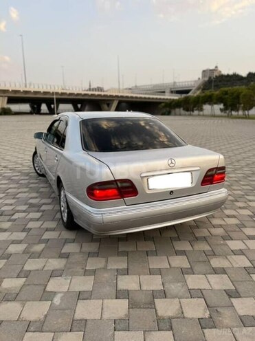 Mercedes E 220 d 2001, 598,000 km - 2.2 l - Bakı