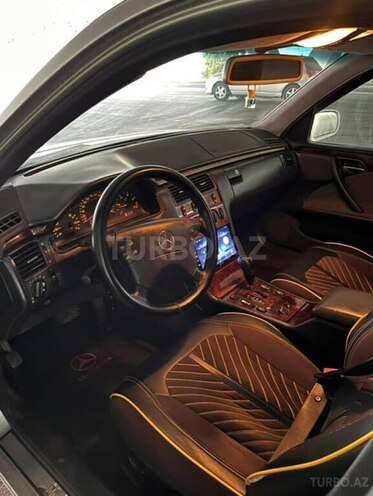 Mercedes E 220 d 2001, 598,000 km - 2.2 l - Bakı