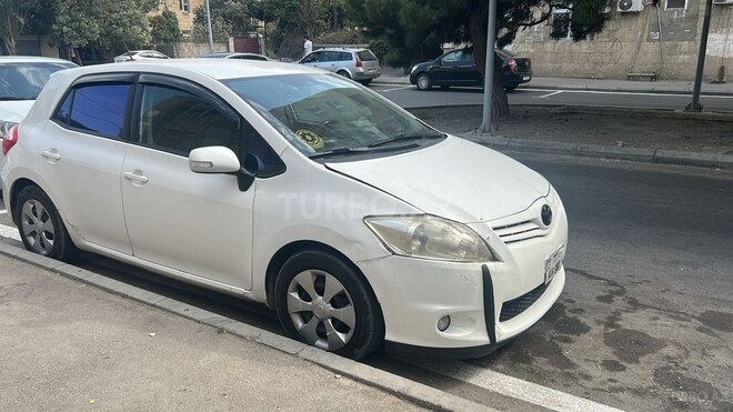 Toyota Auris 2011, 239,300 km - 1.4 л - Bakı