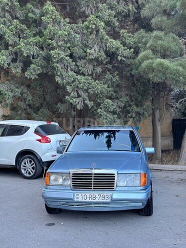 Mercedes E 250 1993, 368,000 km - 2.5 л - Bakı