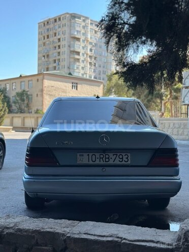 Mercedes E 250 1993, 368,000 km - 2.5 л - Bakı