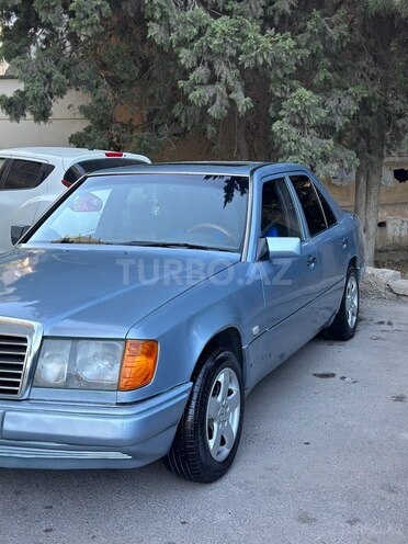 Mercedes E 250 1993, 368,000 km - 2.5 л - Bakı