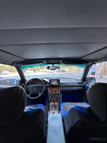 Mercedes E 250 1993, 368,000 km - 2.5 л - Bakı