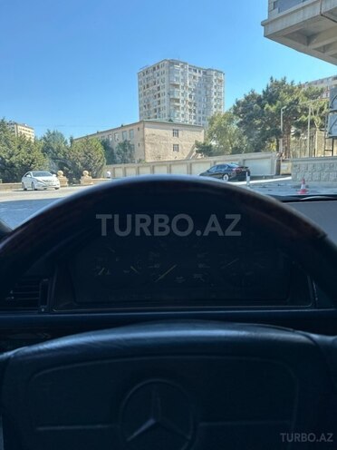 Mercedes E 250 1993, 368,000 km - 2.5 л - Bakı