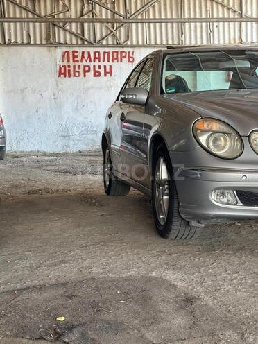 Mercedes E 240 2004, 395,000 km - 2.6 l - Bakı