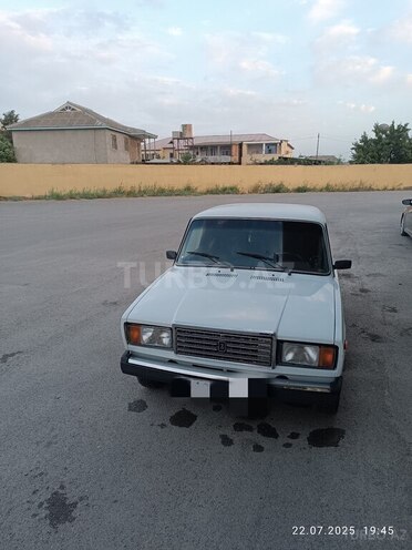 LADA (VAZ) 2107 2005, 190,000 km - 1.6 l - Salyan