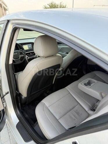 Hyundai Elantra 2016, 159,200 km - 2.0 л - Bakı