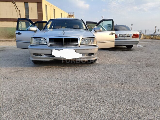 Mercedes C 200 2000, 278,417 km - 2.0 l - Bakı