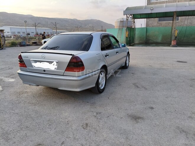 Mercedes C 200 2000, 278,417 km - 2.0 l - Bakı