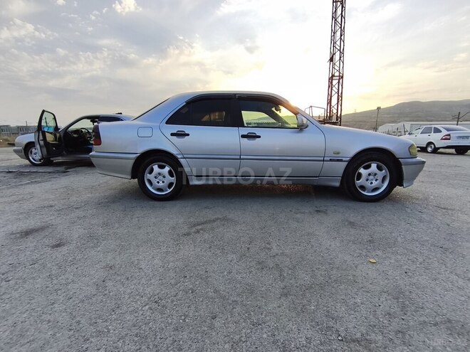 Mercedes C 200 2000, 278,417 km - 2.0 l - Bakı