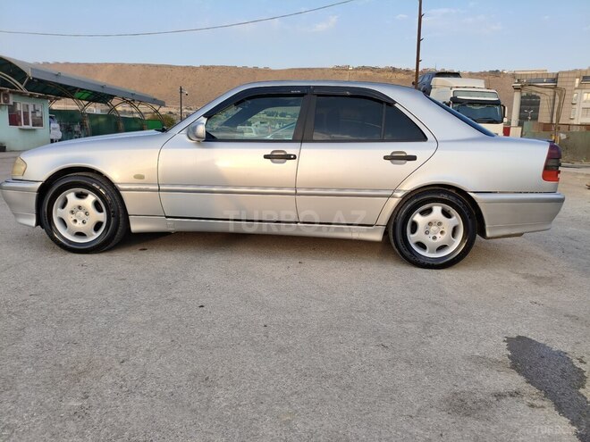 Mercedes C 200 2000, 278,417 km - 2.0 l - Bakı