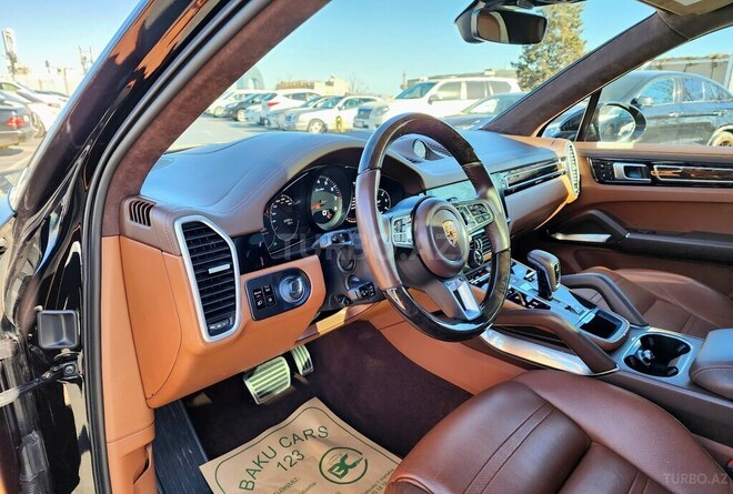 Porsche Cayenne Turbo 2018, 81,000 km - 4.0 l - Bakı