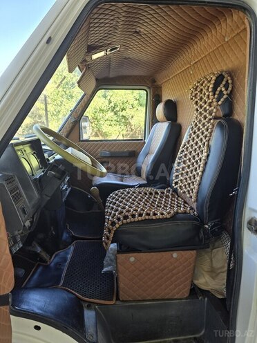 Iveco Daily 1999, 295,000 km - 2.8 л - Saatlı