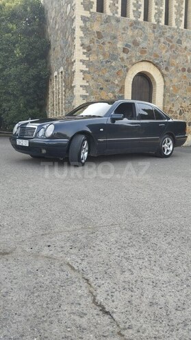 Mercedes E 200 1997, 426,373 km - 2.0 l - Qazax