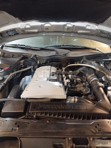 Mercedes C 200 2001, 258,000 km - 2.0 l - Gəncə