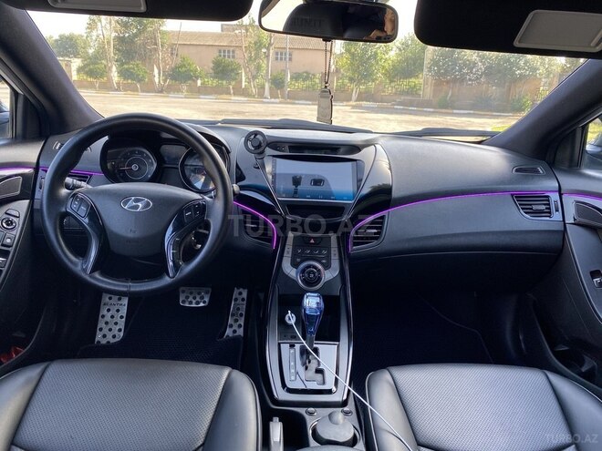 Hyundai Elantra 2013, 270,000 km - 1.8 l - İmişli