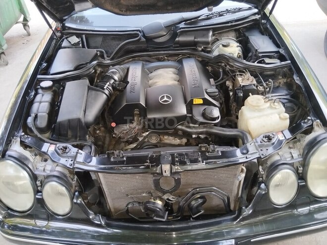 Mercedes E 240 1999, 352,460 km - 2.4 l - Gəncə