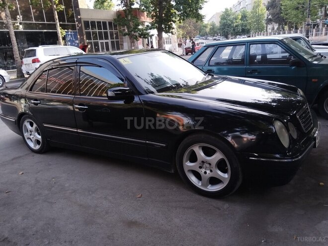 Mercedes E 240 1999, 352,460 km - 2.4 l - Gəncə