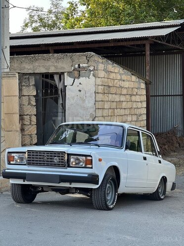 LADA (VAZ) 2107-17