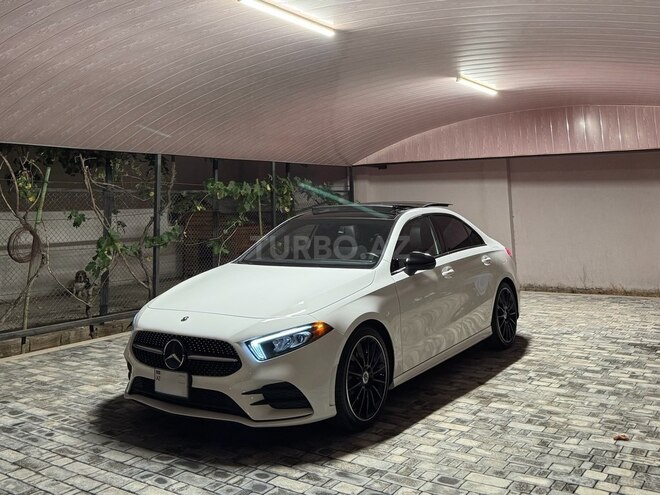 Mercedes  2022, 43,000 km - 2.0 л - Bakı