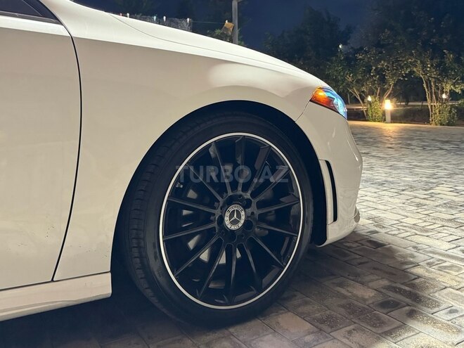 Mercedes  2022, 43,000 km - 2.0 л - Bakı